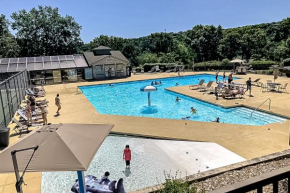 Couples Paradise & Retreat on the 18th